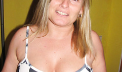 Busty amateur blonde MILF sexlife pics collection